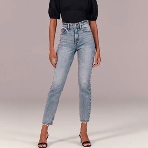 A&F The Mom High Rise Curve Love Acid Wash